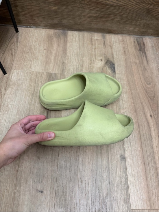 Yeezy Shoes - adidas Yeezy Slides in the 'Resin' colorway Foam Slide Sandals Sz 7